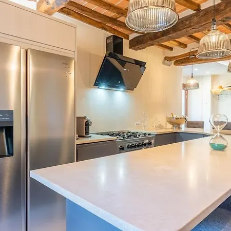 Villa The Liberties - Luxury In Old Town Barga