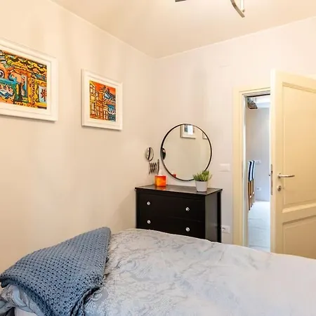 The Liberties - Luxury In Old Town Barga